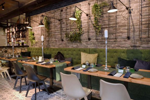 La Bombonera bar and Dinner - GeliStudio – Козметично студио!
